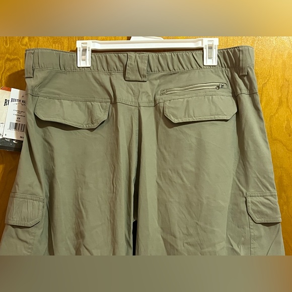 NEW Men’s Rustic Ridge Olive Green Convertible Zip-Off Hiking Cargo Pants. 2X. - Picture 4 of 16